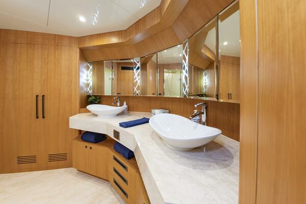 FITFO 93ft Johnson Yacht For Sale