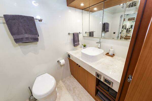 Johnson 93 Flybridge Yacht For Sale