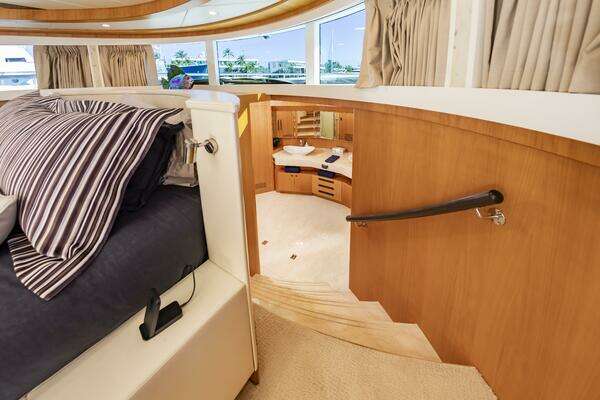 Johnson 93 Flybridge Yacht For Sale