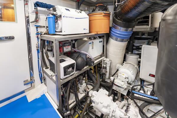 FITFO 93ft Johnson Yacht For Sale