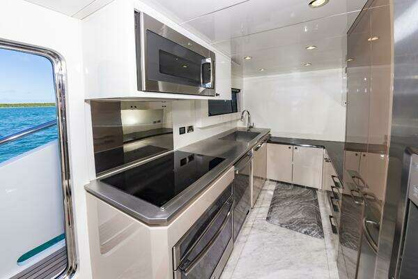 Johnson 93 Flybridge Yacht For Sale