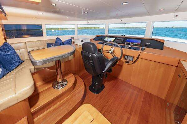 Johnson 93 Flybridge Yacht For Sale