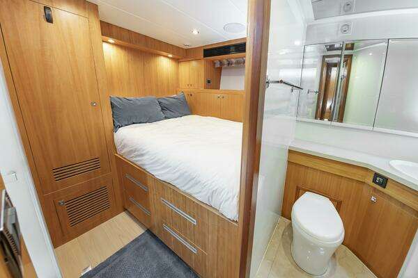 Johnson 93 Flybridge Yacht For Sale