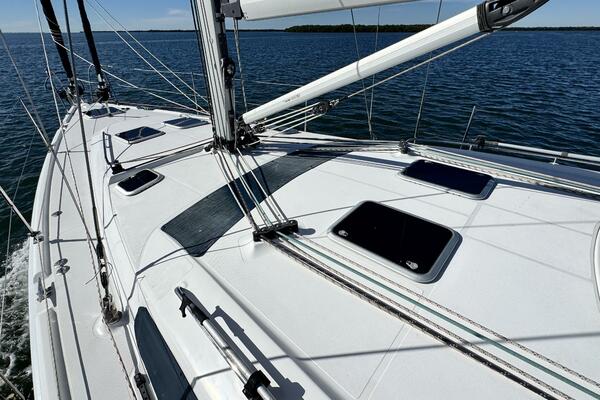 Peregrine  49ft Hunter Yacht For Sale