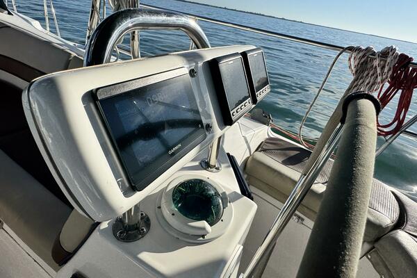 Peregrine  49ft Hunter Yacht For Sale