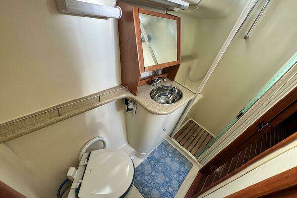 Hunter  Yacht For Sale