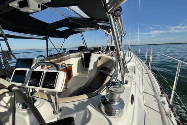 Peregrine  49ft Hunter Yacht For Sale