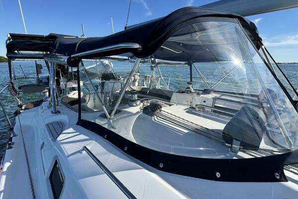 Hunter  Yacht For Sale