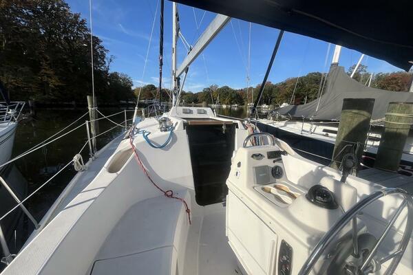 KITCAT 32ft Hunter Yacht For Sale