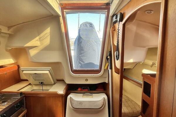 KITCAT 32ft Hunter Yacht For Sale