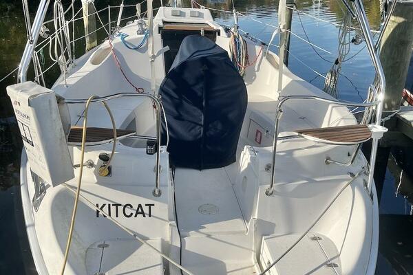 KITCAT 32ft Hunter Yacht For Sale