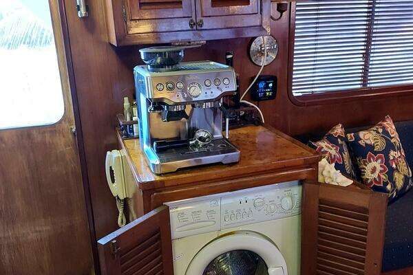 DeFever 52 Offshore Cruiser Yacht For Sale