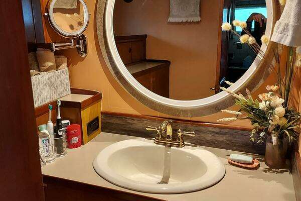 DeFever 52 Offshore Cruiser Yacht For Sale