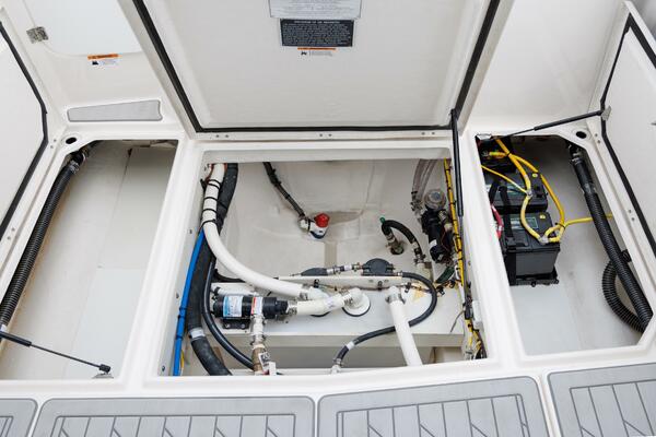 29ft Solara Yacht For Sale