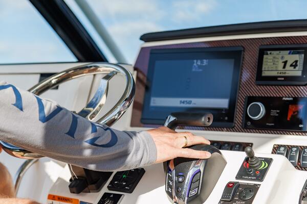 29ft Solara Yacht For Sale