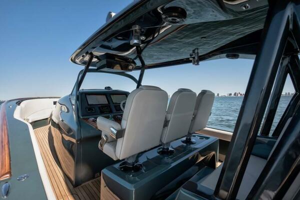 47ft Buddy Davis Yacht For Sale