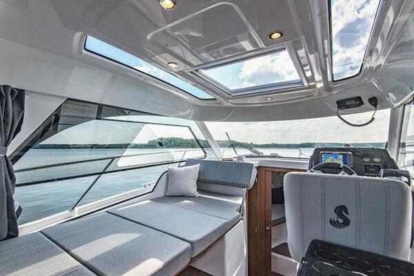 30ft Beneteau Yacht For Sale