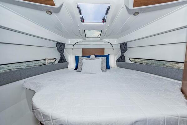 30ft Beneteau Yacht For Sale