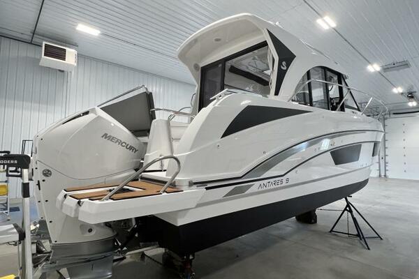 30ft Beneteau Yacht For Sale