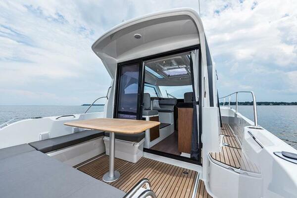 30ft Beneteau Yacht For Sale