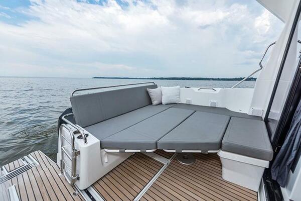 30ft Beneteau Yacht For Sale