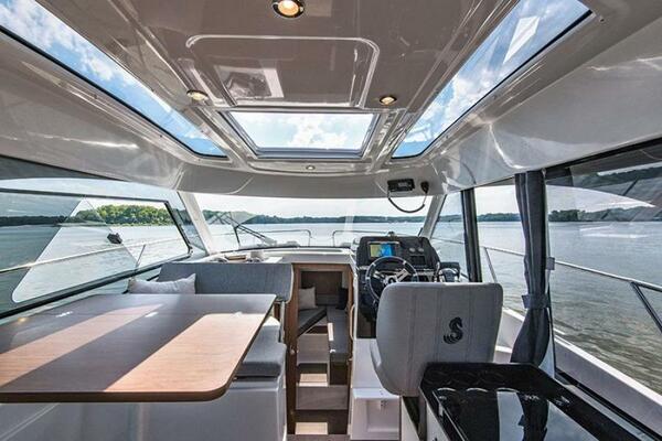 30ft Beneteau Yacht For Sale