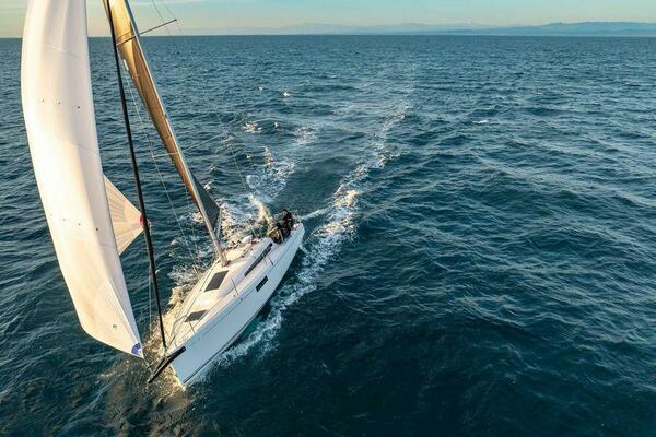 30ft Beneteau Yacht For Sale