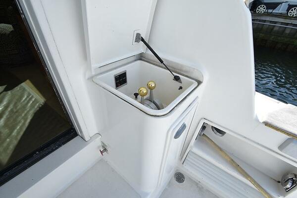 Whaler 48ft Ocean Yacht For Sale