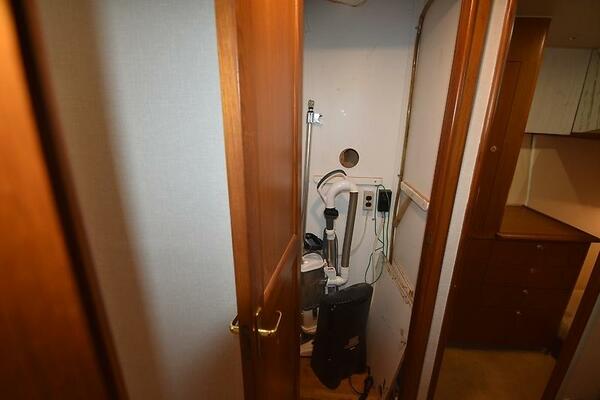 Whaler 48ft Ocean Yacht For Sale