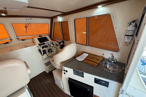 Rhode Waves 27ft Islander Yacht For Sale