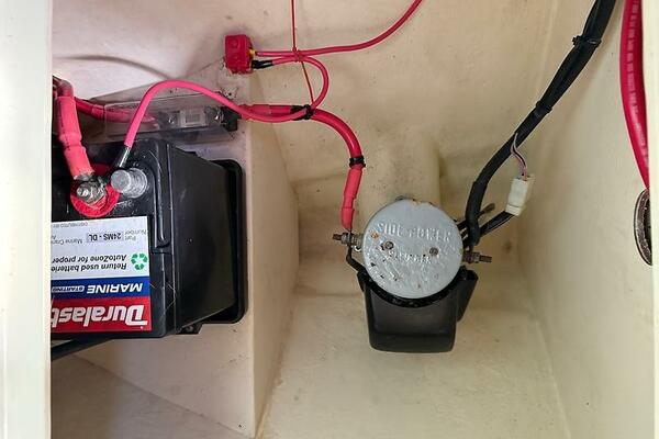 Rhode Waves 27ft Islander Yacht For Sale