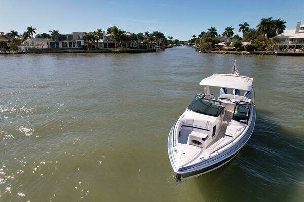 Formula 330 CBR Yacht For Sale