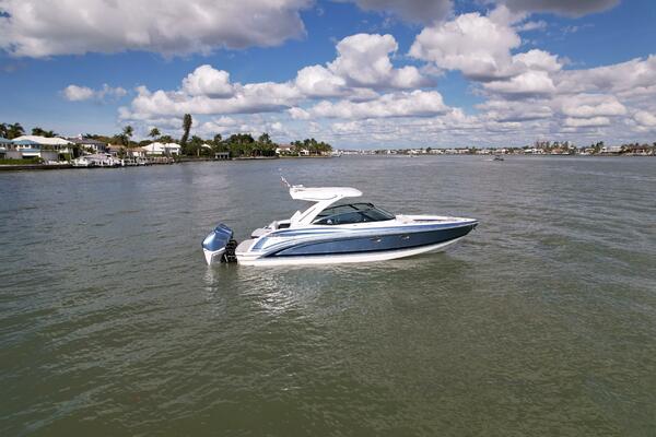 Sea Smoke 33ft Formula Yacht For Sale