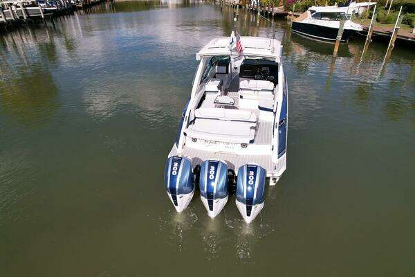 Formula 330 CBR Yacht For Sale