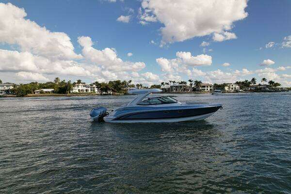 Formula 330 CBR Yacht For Sale