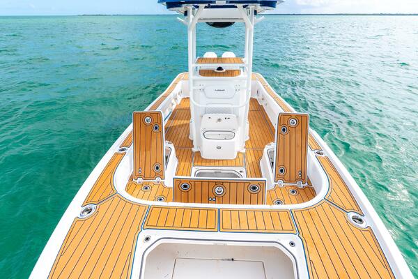 27ft Caymas Yacht For Sale