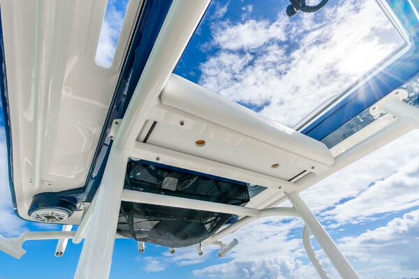 27ft Caymas Yacht For Sale