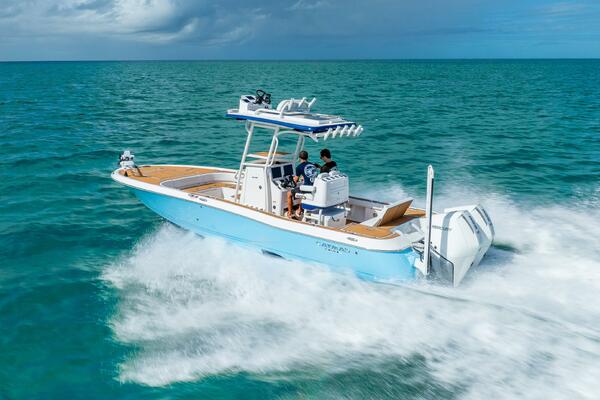 27ft Caymas Yacht For Sale