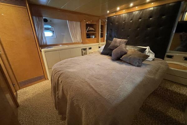Echo 75ft Versilcraft Yacht For Sale
