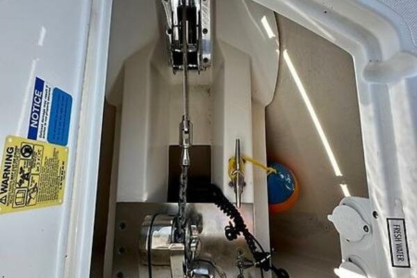 Breeezy 37ft Pursuit Yacht For Sale