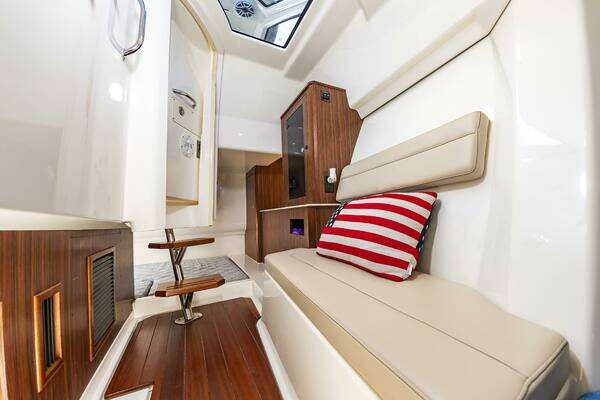 Pursuit DC 365 Dual Console Yacht For Sale