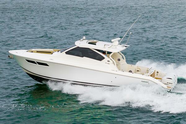 Breeezy 37ft Pursuit Yacht For Sale