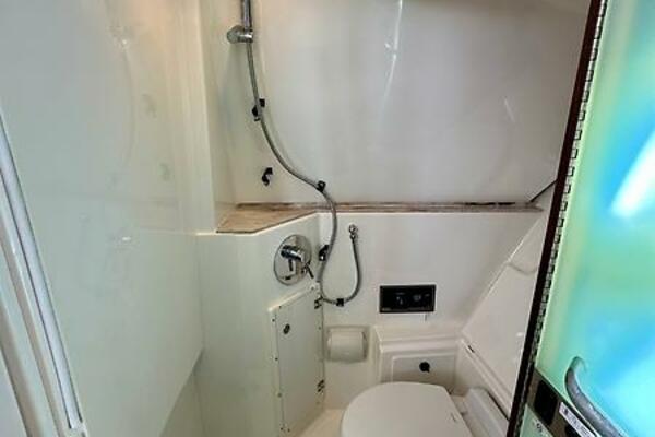 Breeezy 37ft Pursuit Yacht For Sale