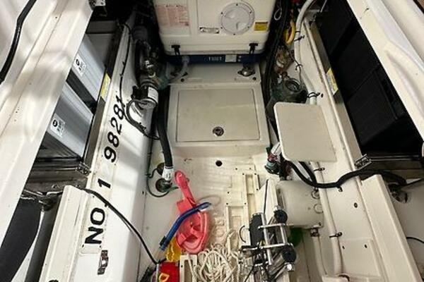 Breeezy 37ft Pursuit Yacht For Sale