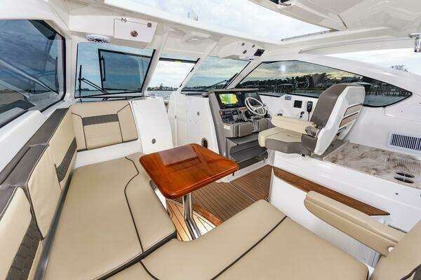 Pursuit DC 365 Dual Console Yacht For Sale