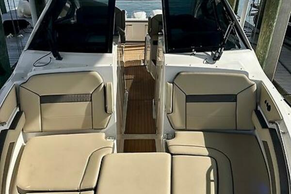 Breeezy 37ft Pursuit Yacht For Sale