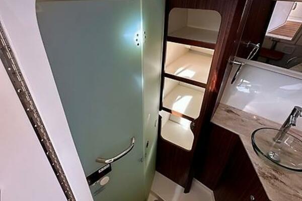 Breeezy 37ft Pursuit Yacht For Sale