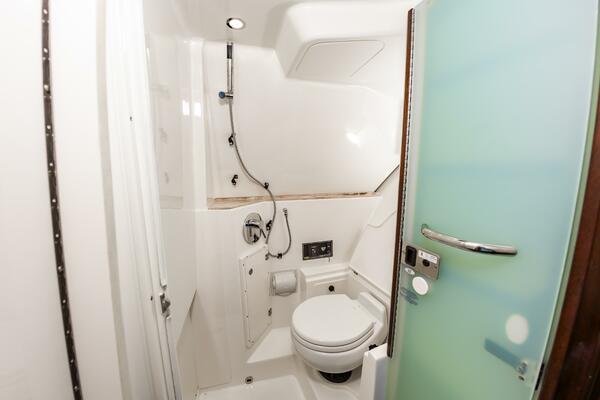 Breeezy 37ft Pursuit Yacht For Sale