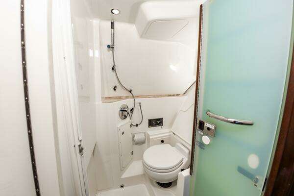 Pursuit DC 365 Dual Console Yacht For Sale