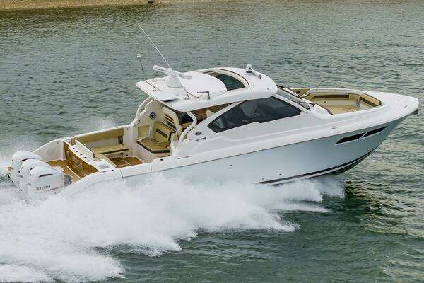Pursuit DC 365 Dual Console Yacht For Sale